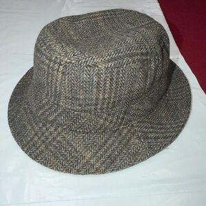 Classic Men’s Tweed Bucket Hat - Brown Herringbone